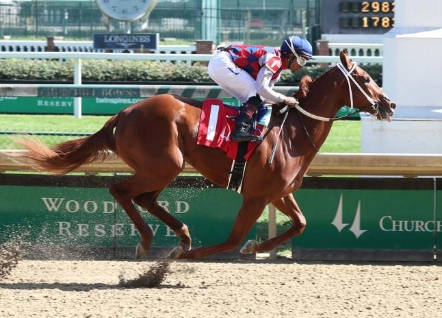 Stayin’ Out Late sparkles in Churchill Downs debut