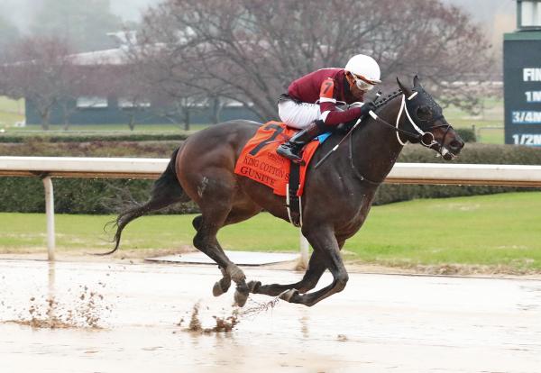 Gunite splashes to easy King Cotton S. victory