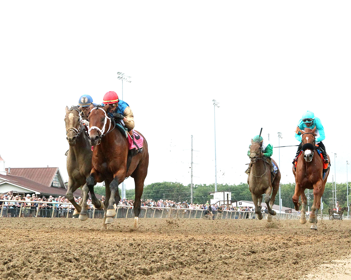 Gun Runner’s Leading Change comes up huge in Indiana Derby (G3)